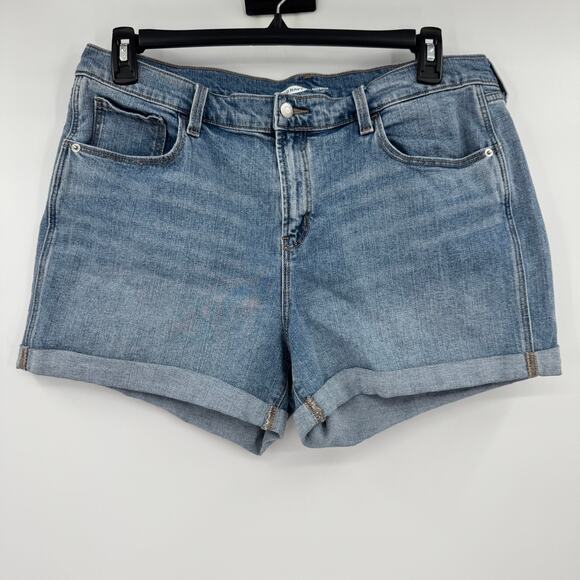 Old Navy Women's Size 16 Blue Light Wash Mid Rise Cuffed Boyfriend Denim Short - Picture 2 of 8